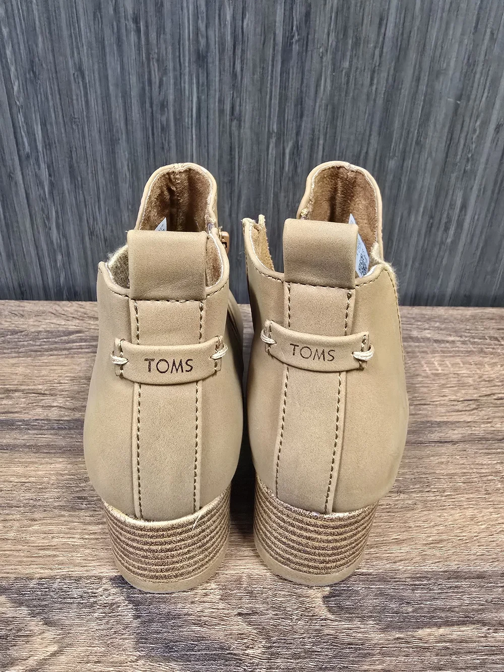 TOMS Girls Tan Chelsea Wedge Ankle Boots Youth Size 3 Side Zip Casual Booties